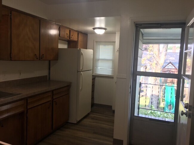 Building Photo - Renovated three bedroom home