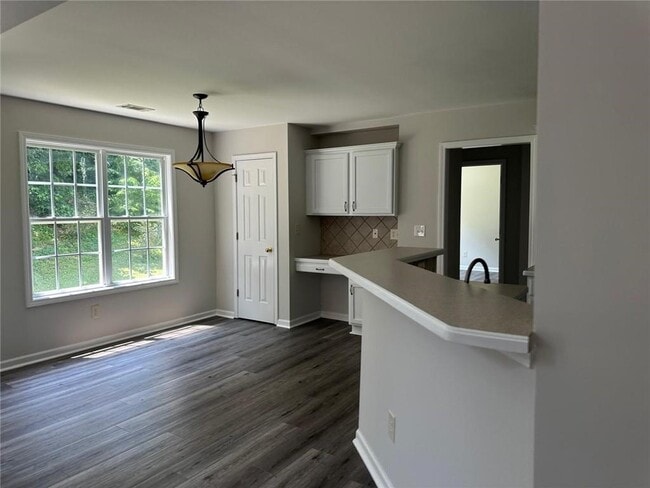 Building Photo - 6133 Mulberry Park Dr