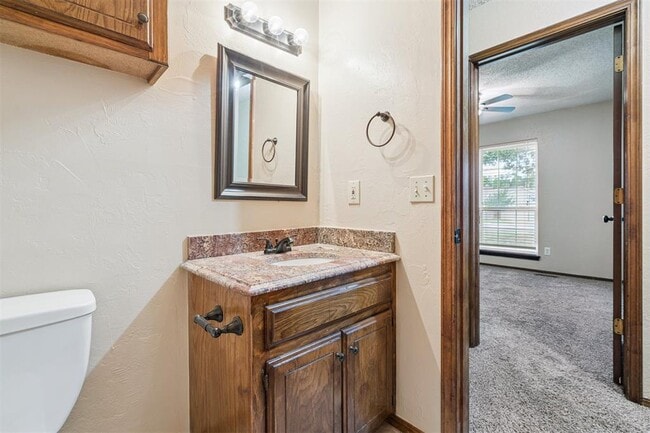 Building Photo - 16404 Del Mar Dr