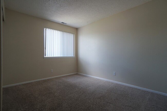 Building Photo - 844 Tenderfoot Hill Rd