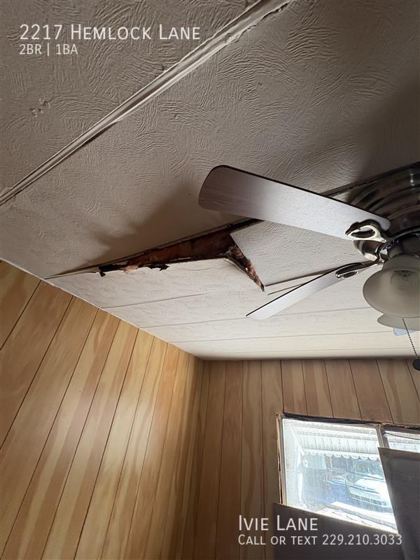 Building Photo - 2217 Hemlock Ln