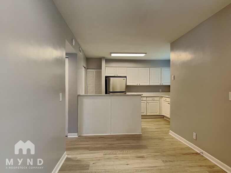 Building Photo - 5510 Country Dr