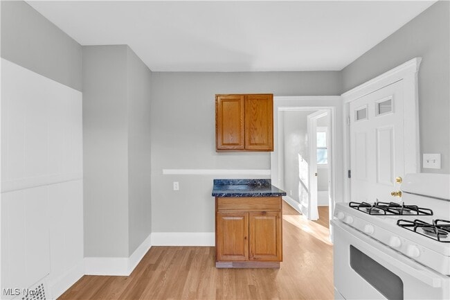 Building Photo - 3992 E 26th St