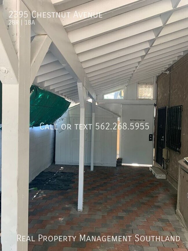 Building Photo - 2395 Chestnut Ave