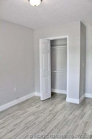 Building Photo - 305 Cypress Dr