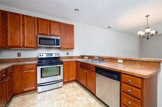 Building Photo - 5212 Nuthall Dr