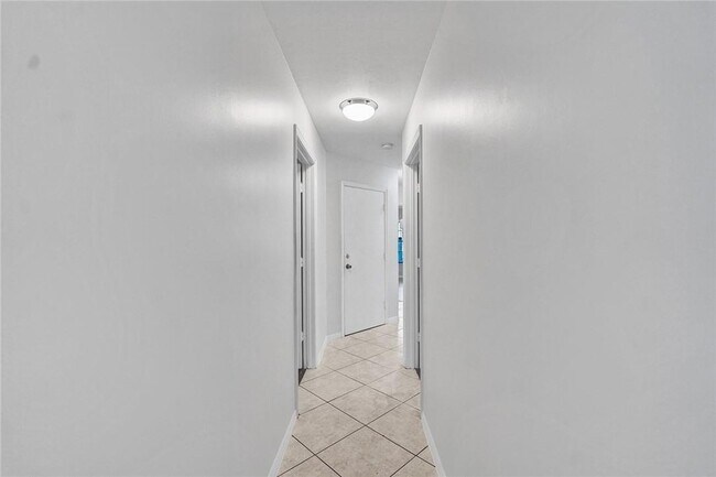 Building Photo - 5248 NW 117th Ave