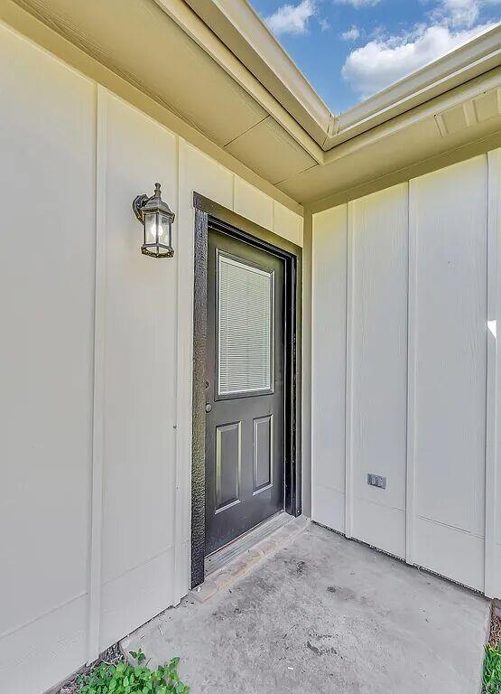 Building Photo - 137 Flat Creek Dr