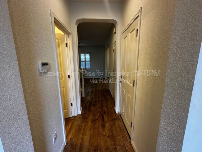 Building Photo - 2608 Greenleaf St