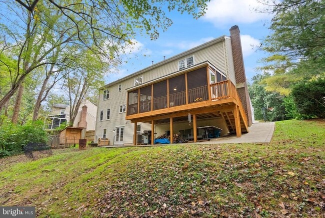 Building Photo - 10303 Bear Creek Dr