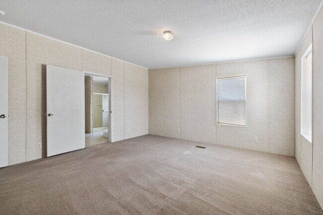 Building Photo - 24255 N Cleveland St