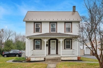Building Photo - Updated single-family home in the heart of Kennett Borough—bright, spacious, and walkable to ever...