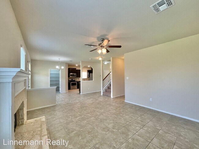 Building Photo - 4 br, 2.5 bath House - 3311 Lorne Drive