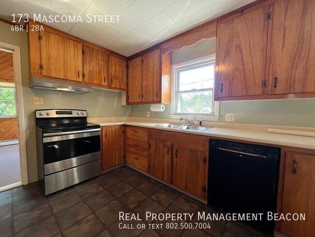 Building Photo - 173 Mascoma St
