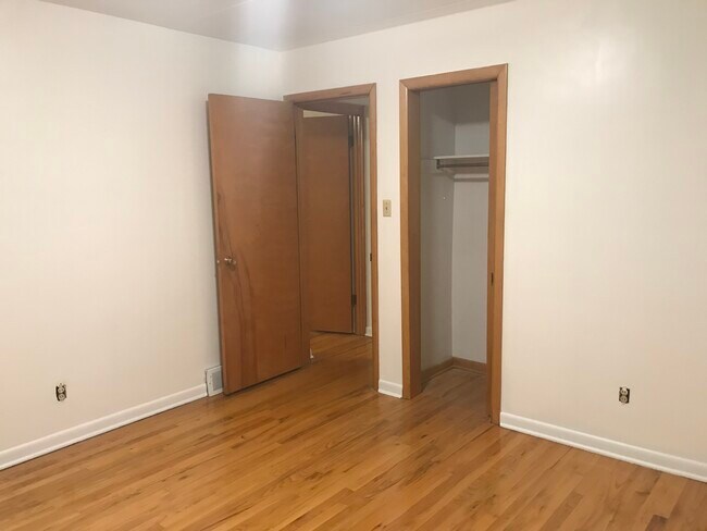 2nd Bedroom - 1798 Tanglewood Dr