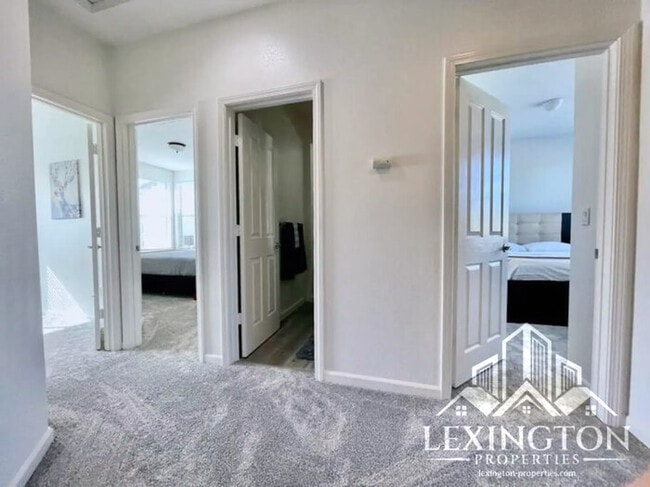 Building Photo - Stunning, 5BD/3BA Home, in West Sacramento with a Pool and BBQ!