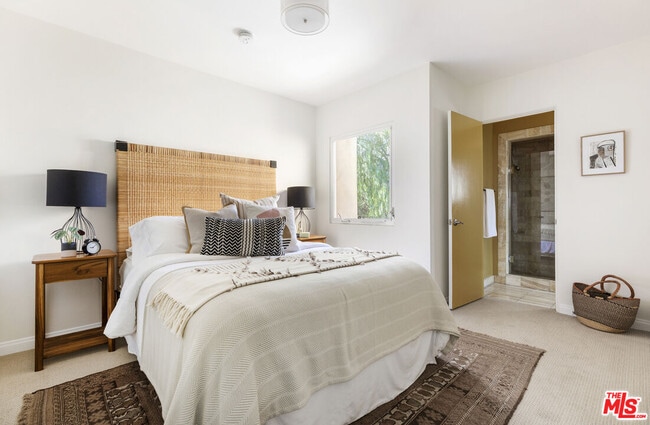 Second bedroom - 1850 San Jacinto St
