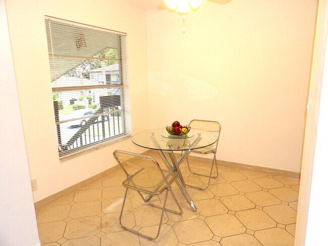 Building Photo - 13283 Pineapple Palm Ct