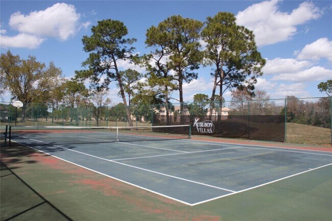 Building Photo - 13929 Fairway Island Dr