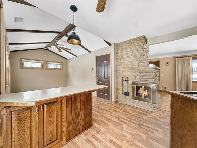 Building Photo - 4624 Maryland Ave N