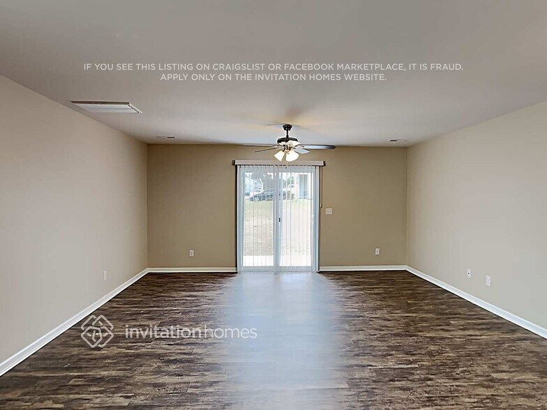 Building Photo - 115 Silver Oak Cir