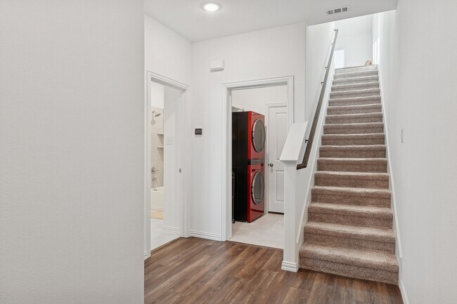 Building Photo - 4703 Kindred St