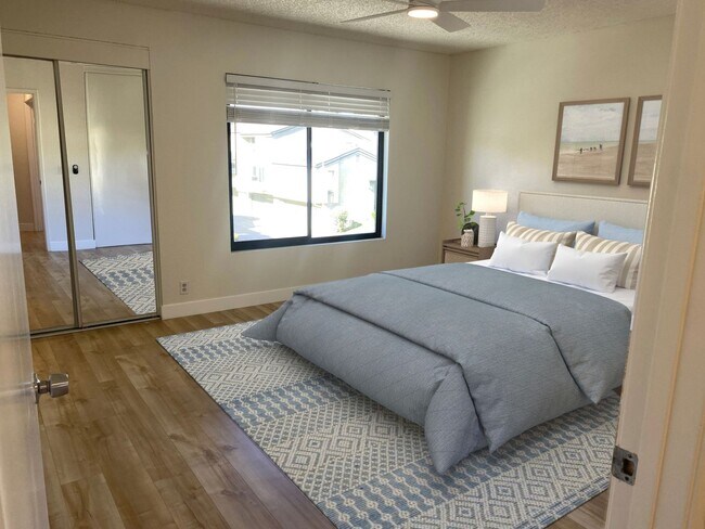 Building Photo - Stunning La Jolla Condo with Space, Style, and Sophistication!