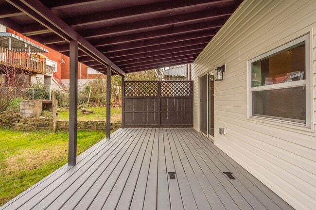 Building Photo - READY FOR MOVE IN! STUNNING 4-bedroom in Greenfield!