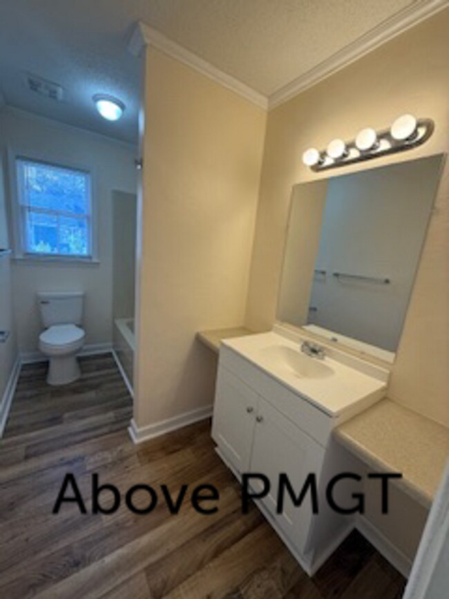 Building Photo - E Blackstock Rd-11