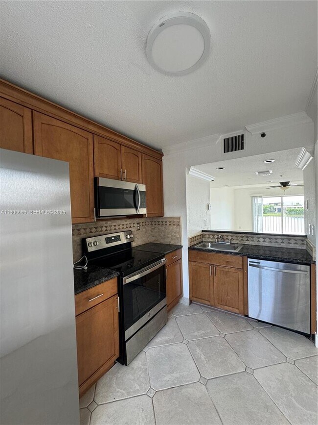 Building Photo - 154 Riviera Cir