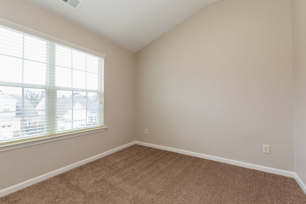 Building Photo - 119 Cessna Dr