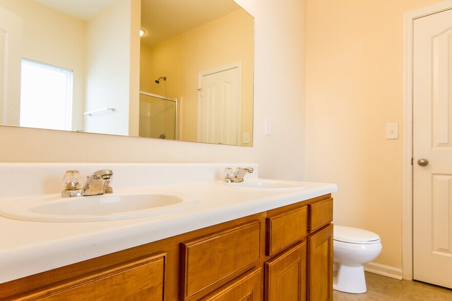 Building Photo - 11530 Hattie Little St