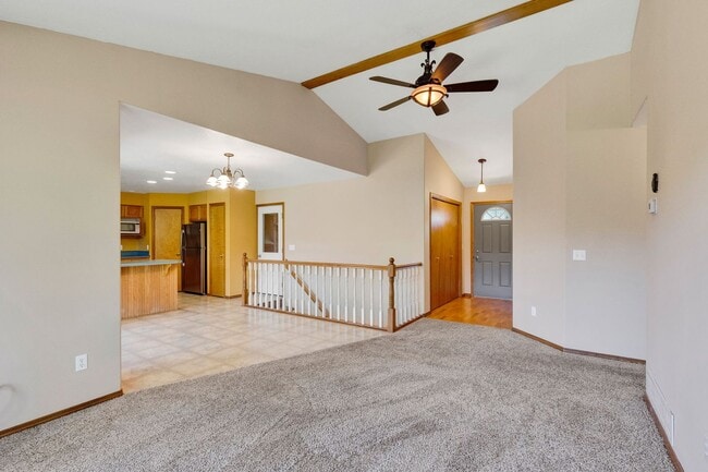 Building Photo - Single Family Home in LOLO, 4 bed / 3 bath...