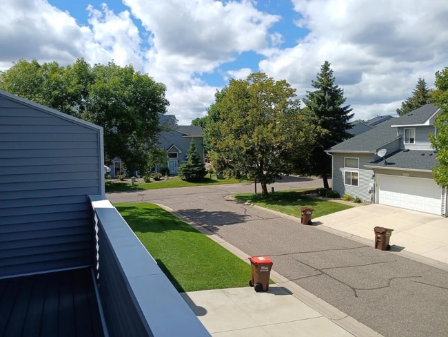 Building Photo - 670 Kingfisher Ln