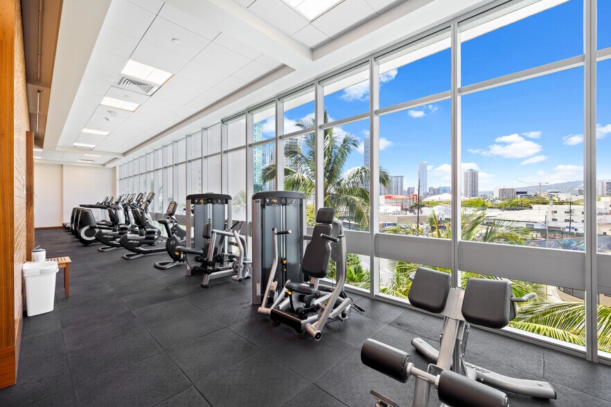 Building Photo - 1189 Waimanu St