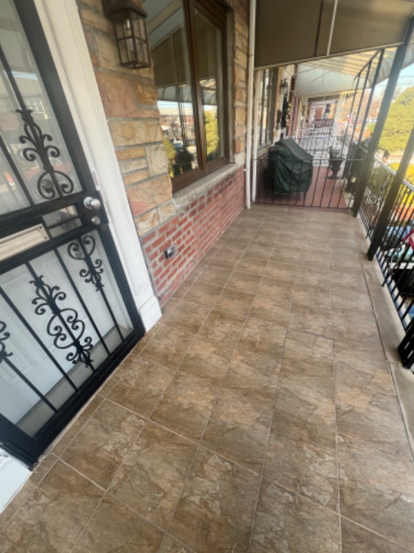 Building Photo - 61-60 69th Ln