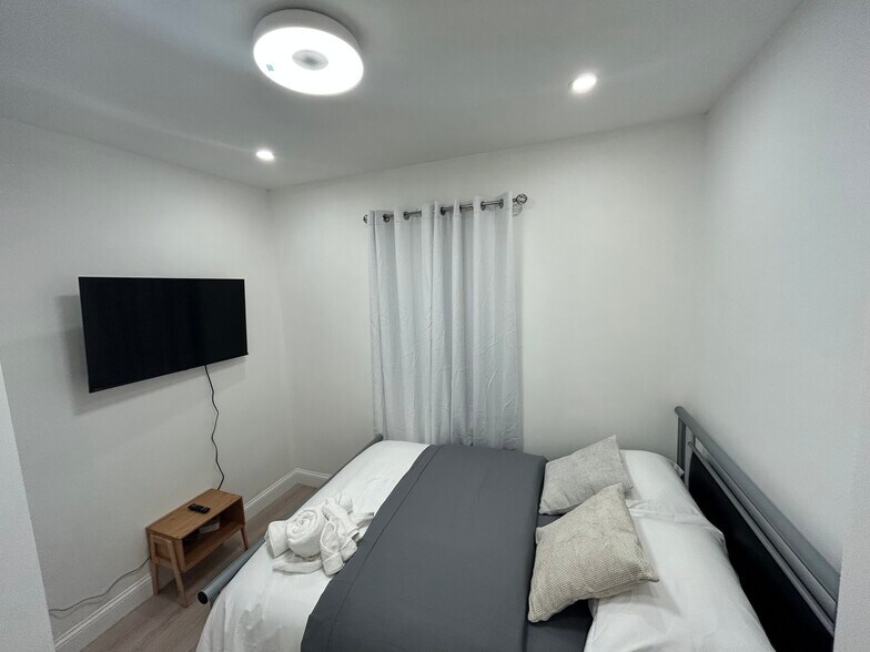 Building Photo - 8526 167th St