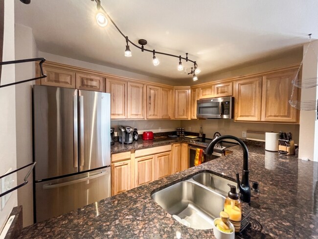 Building Photo - 163 Pelican Cir