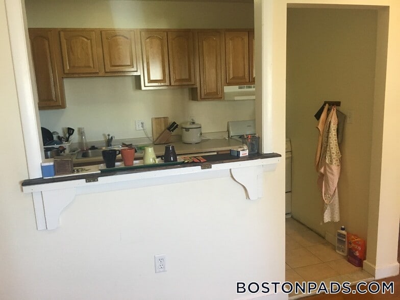 Building Photo - 34 Gardner St