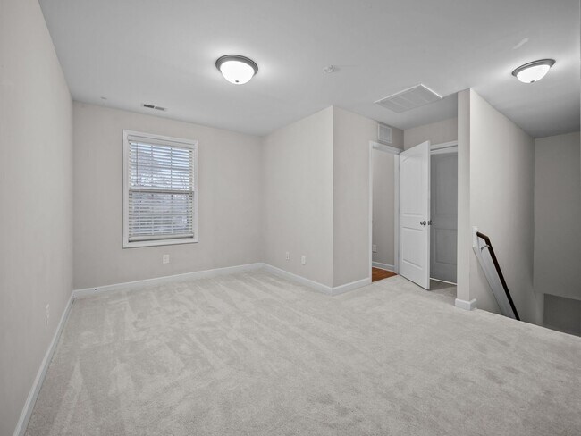 Building Photo - Welcome to Pepperwood Lane!