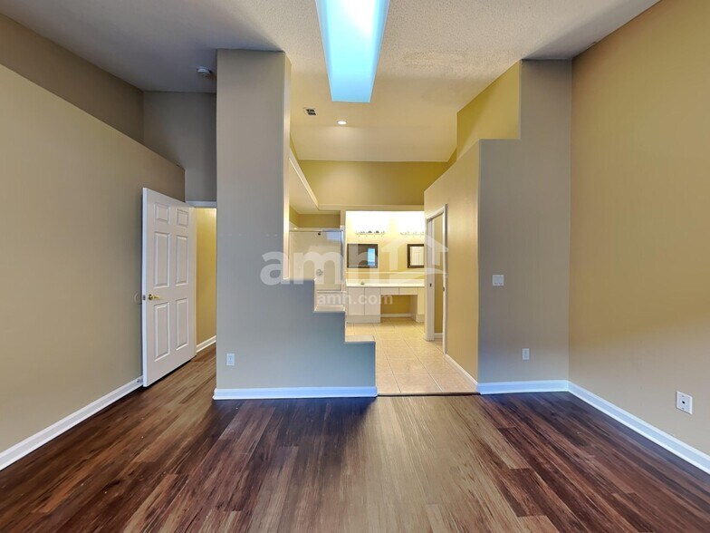 Building Photo - 6673 Bouganvillea Crescent Dr