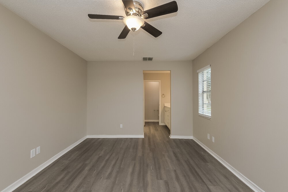 Building Photo - 4360 Grandwood Ln