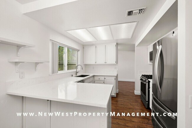 Building Photo - Renovated Poway 5-Bedroom, Available Now! ...