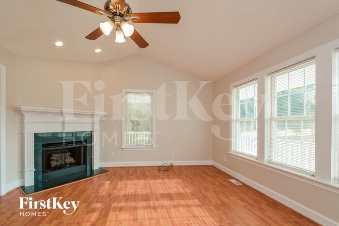 Building Photo - 118 S Ridge Dr