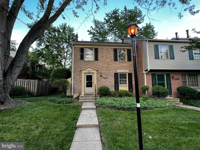 Building Photo - 10863 Bucknell Dr