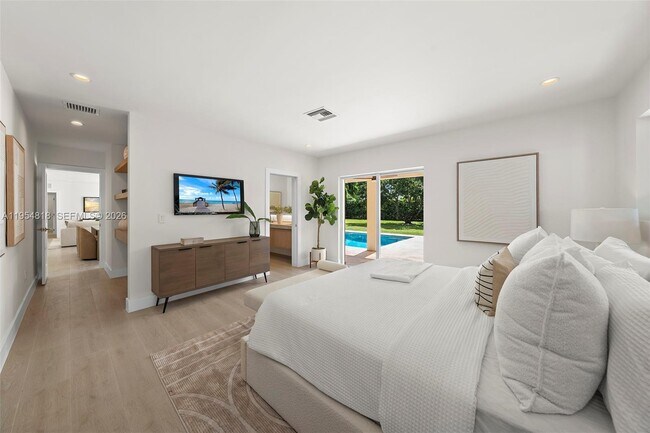 Building Photo - 7460 SW 126th St