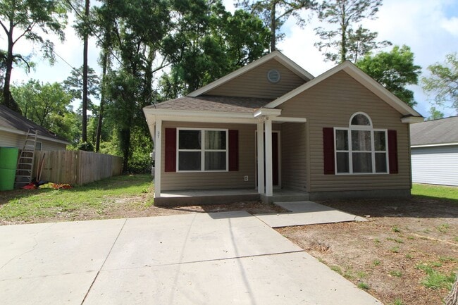 Building Photo - 3-Bedroom Available Now!