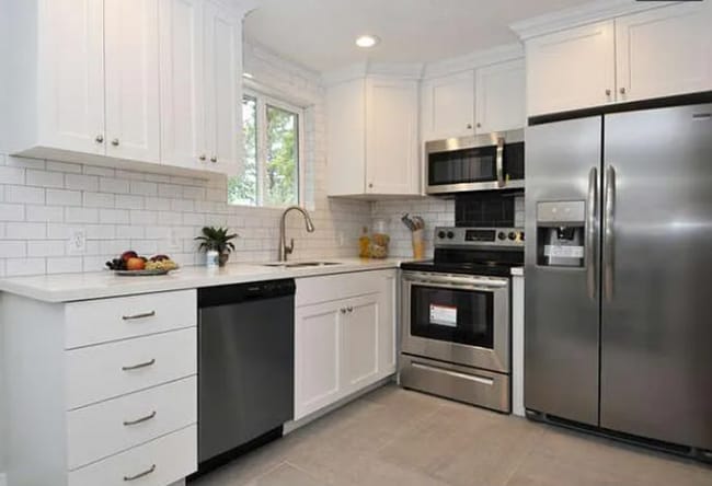 Building Photo - 4 Bedroom/ 2 Bathroom house in Midvale