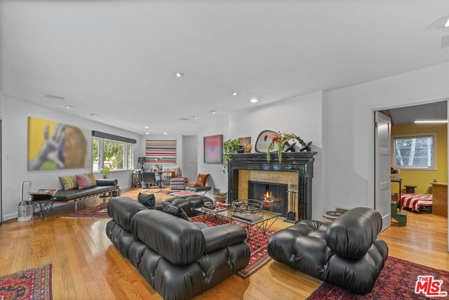 Building Photo - 354 14th St