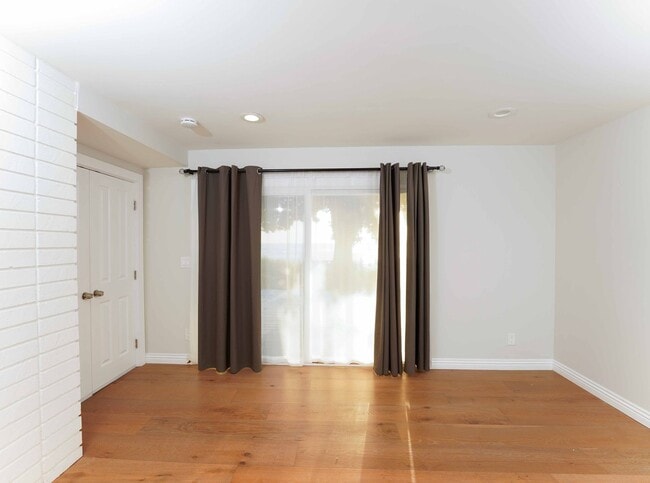 Building Photo - !! DESIRABLE 3 BEDROOM 3 BATHROOM LOCATED IN BEAUTIFUL RANCHO PALOS VERDES !!
